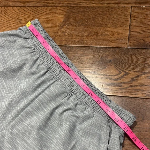 lululemon men’s Gray Athletic Shorts with Drawstring - Picture 9 of 11